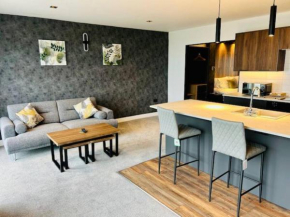 Stunning New Seafront Apartment